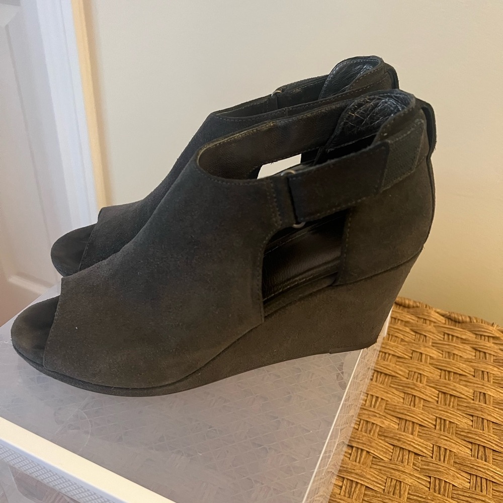 Johnston & Murphy Black Wedge Shoes
